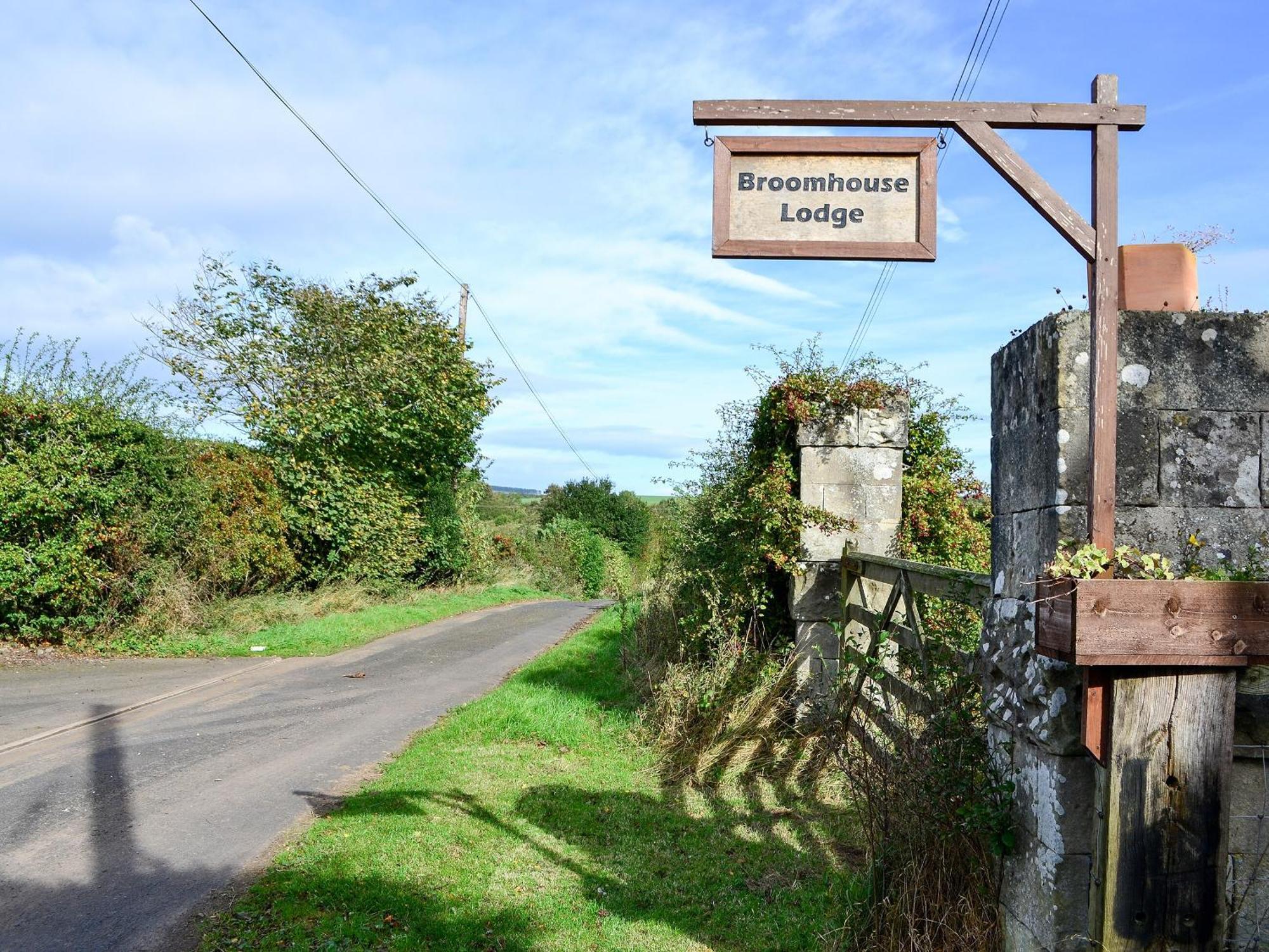 Broomhouse Lodge Edrom Bagian luar foto