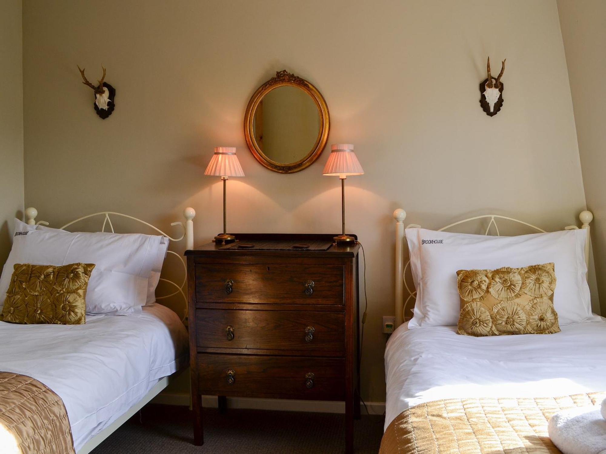 Broomhouse Lodge Edrom Bagian luar foto